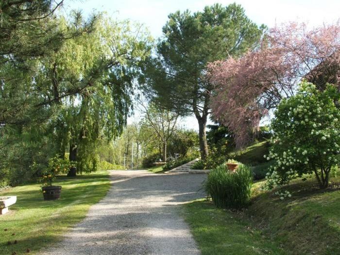 Gite De La Cheneraie Montpezat-de-Quercy Exterior photo