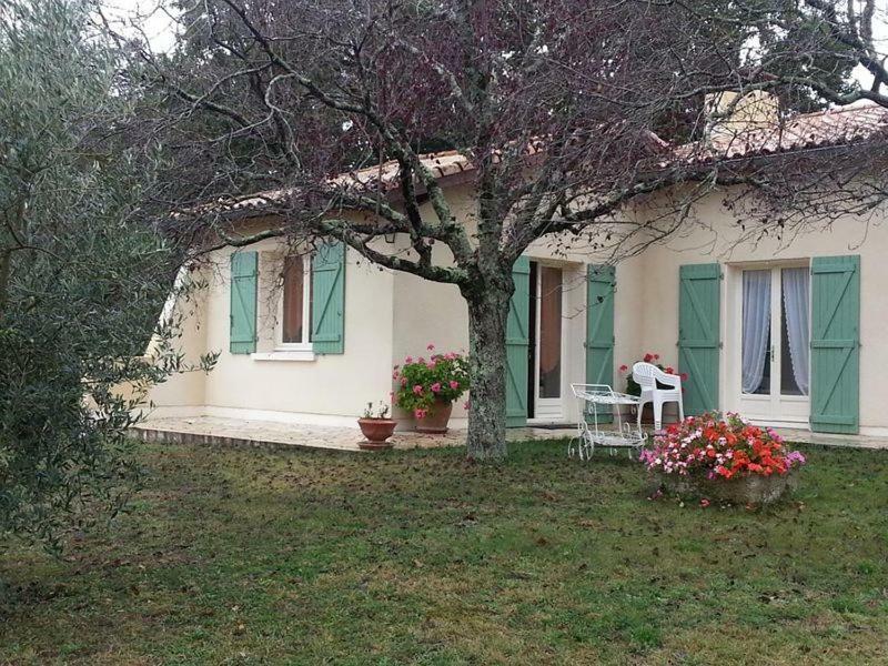 Gite De La Cheneraie Montpezat-de-Quercy Exterior photo